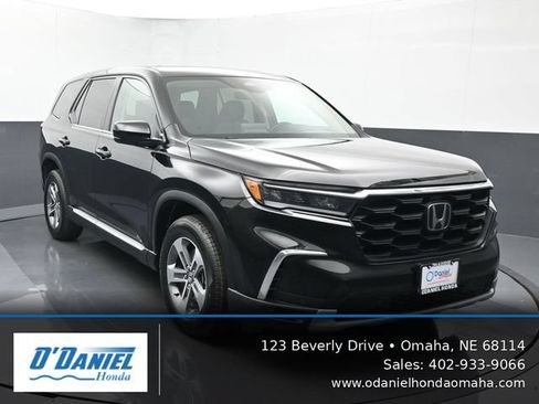 Used 2025 Honda Pilot EX-L image 8