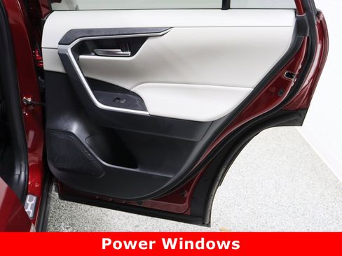Used 2023 Toyota RAV4 XLE Premium image 36