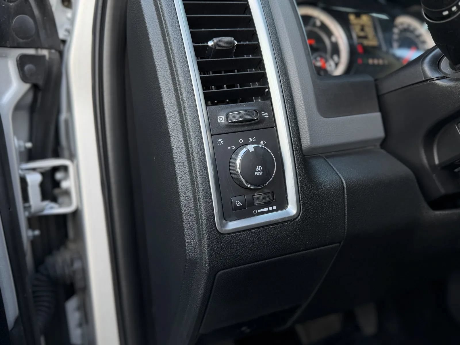 Used 2016 RAM 2500 Big Horn AWD/4WD image 24