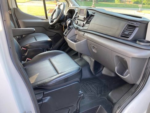 Used 2024 Ford Transit 250 148 Medium Roof RWD image 7