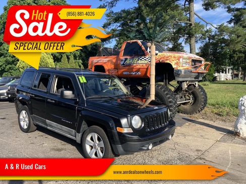 Used 2011 Jeep Patriot Sport w/ Tire & Wheel Group AWD/4WD image 1