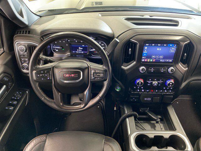 Used 2022 GMC Sierra 2500 AT4 w/ Gooseneck/5TH Wheel Package AWD/4WD image 11