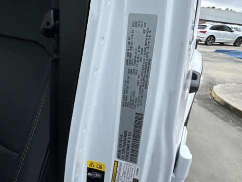 New 2025 Jeep Gladiator Sport image 49