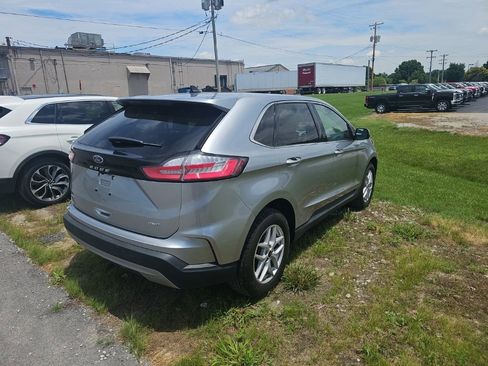 Used 2023 Ford Edge SEL AWD/4WD image 9