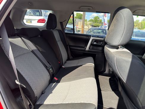Used 2014 Toyota 4Runner SR5 AWD/4WD image 18