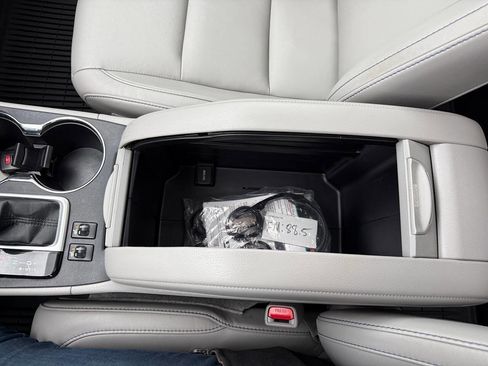 Used 2016 Toyota Highlander XLE image 78