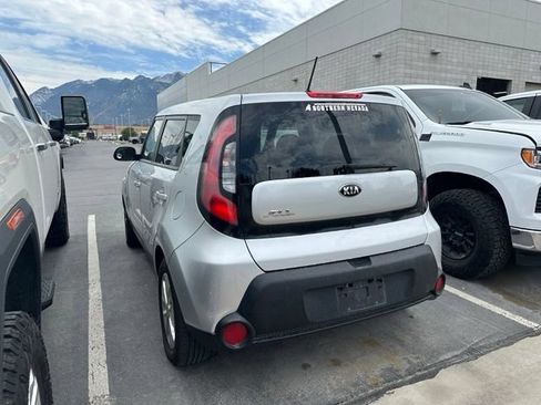 Used 2015 Kia Soul FWD image 6
