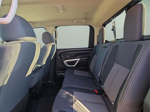 Used 2024 Nissan Titan SV image 10
