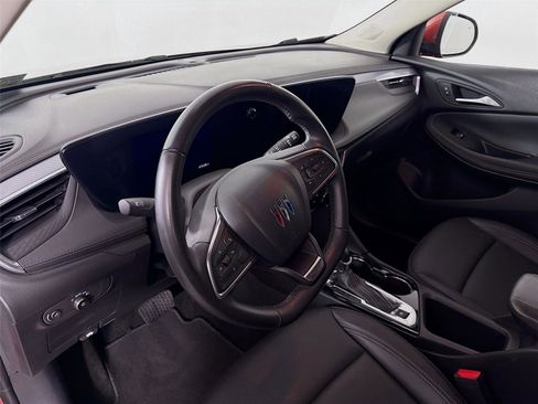 Used 2024 Buick Encore GX Sport Touring image 9