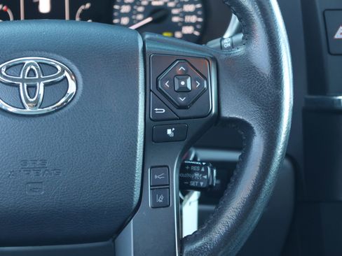 Used 2018 Toyota Sequoia Platinum image 22