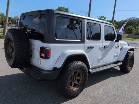Used 2021 Jeep Wrangler Unlimited Sahara AWD/4WD image 4