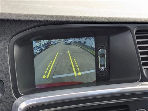 Used 2015 Volvo S60 T6 R-Design image 12