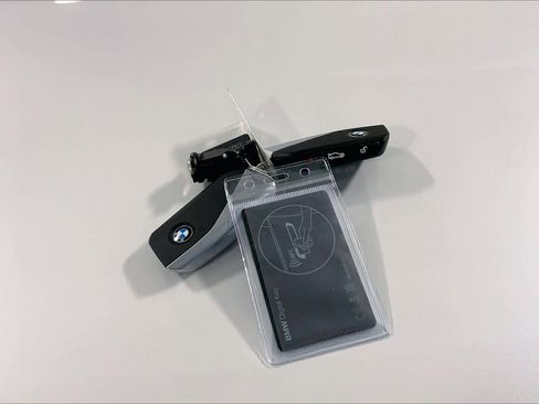 Used 2024 BMW iX xDrive50 w/ Sport Package image 14