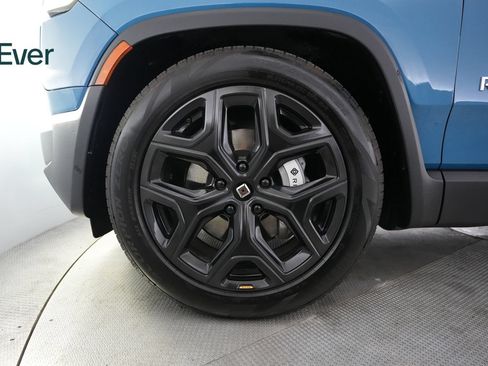 Used 2024 Rivian R1S Adventure AWD/4WD image 19