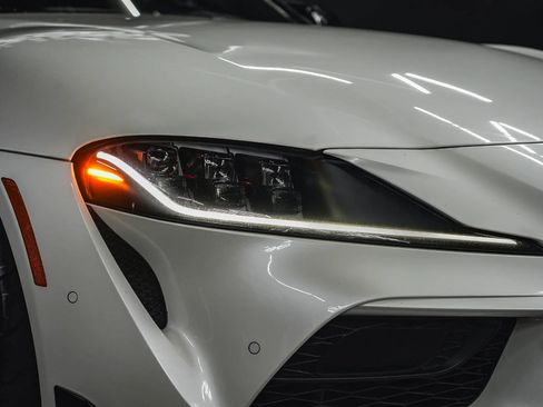 Used 2021 Toyota Supra Premium image 9