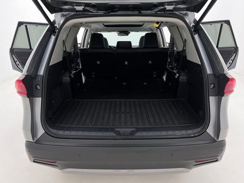 Used 2025 Toyota Grand Highlander AWD image 24