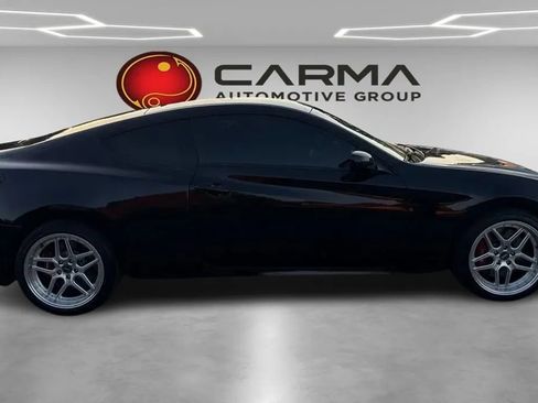 Used 2011 Hyundai Genesis 2.0T RWD image 6