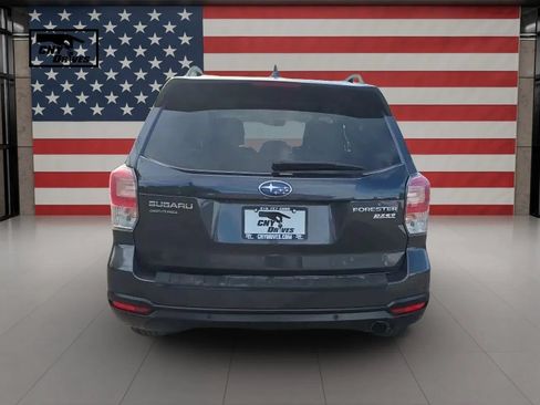 Used 2017 Subaru Forester 2.5i Touring AWD/4WD image 6