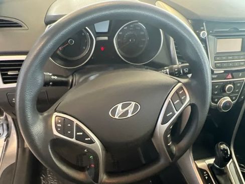Used 2013 Hyundai Elantra GT FWD image 22