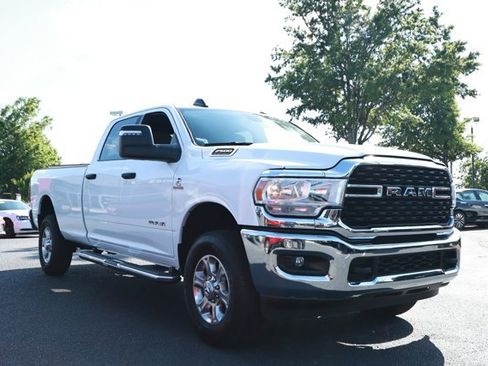 Used 2024 RAM 2500 Big Horn AWD/4WD image 3
