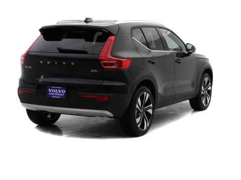 New 2025 Volvo XC40 B5 Ultra w/ Protection Package Premier image 4