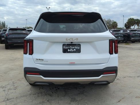 New 2026 Kia Sorento S image 7