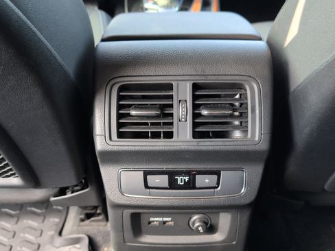 Used 2021 Audi Q5 e Premium Plus w/ Premium Plus Package image 30