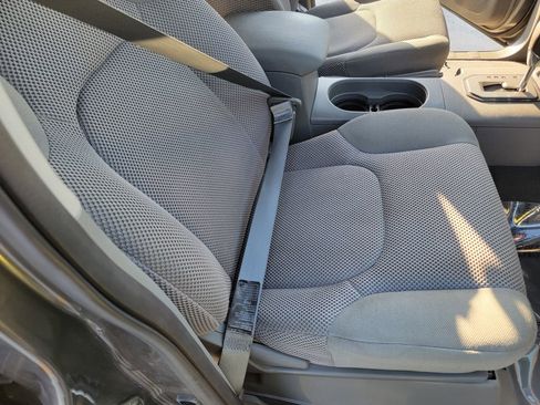 Used 2020 Nissan Frontier SV w/ Midnight Edition Floor Mats image 12