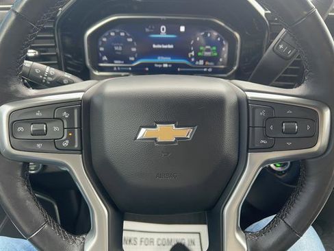 Used 2022 Chevrolet Silverado 1500 LT w/ Z71 Off-Road Package image 18