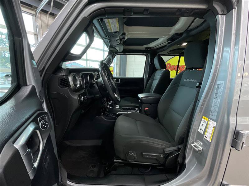 Used 2018 Jeep Wrangler Unlimited Sahara AWD/4WD image 10