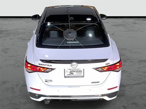 Used 2025 Nissan Sentra SR w/ SR Premium Package image 3