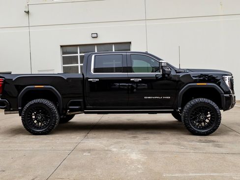 Used 2024 GMC Sierra 2500 Denali Ultimate w/ Max Trailering Package image 11