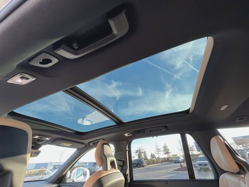 Used 2022 Volvo XC90 T6 Inscription w/ Advanced Package image 24