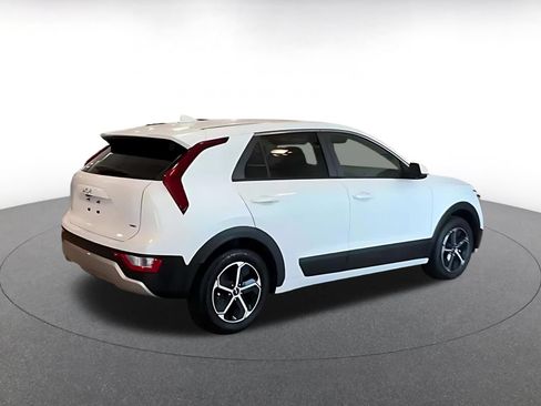 Used 2026 Kia Niro LX FWD image 10