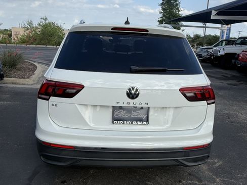 Used 2022 Volkswagen Tiguan SE FWD image 6