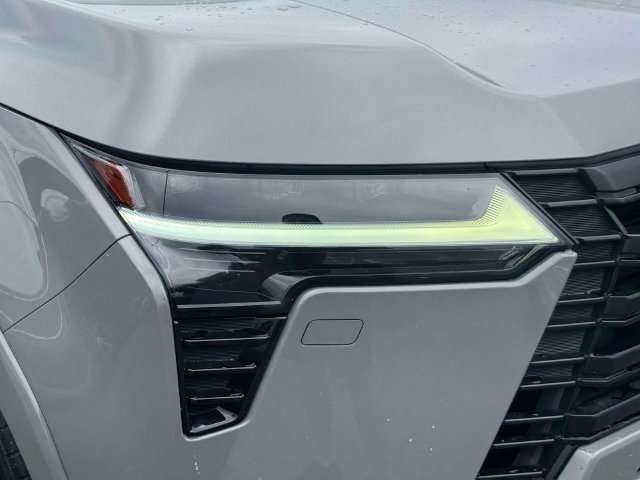 Used 2024 Lexus GX 550 w/ Accessory Package (2T) AWD/4WD image 12