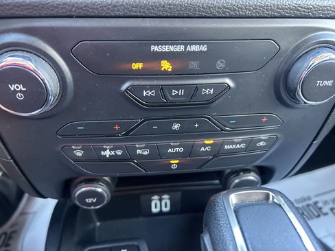 Used 2020 Ford Ranger XLT w/ Equipment Group 301A Mid RWD image 22