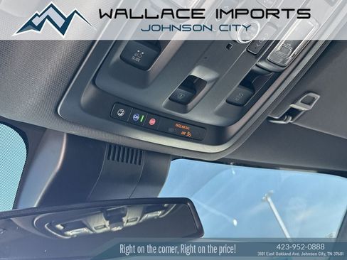 Used 2023 Chevrolet Tahoe LT w/ LT Signature Package AWD/4WD image 16