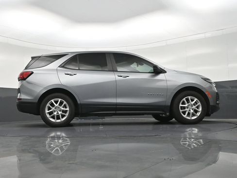Used 2023 Chevrolet Equinox LS FWD image 28