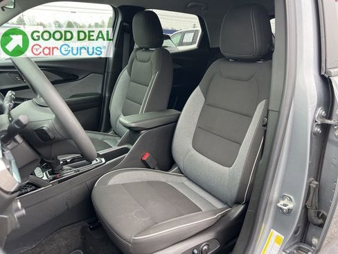 Used 2023 Chevrolet TrailBlazer LT AWD/4WD image 17