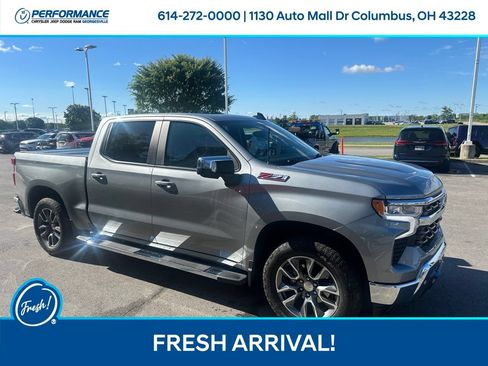 Used 2025 Chevrolet Silverado 1500 LT AWD/4WD image 3