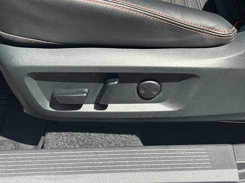 Used 2025 Nissan Rogue SV AWD/4WD image 25
