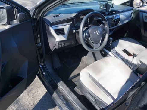 Used 2016 Toyota Corolla LE image 6