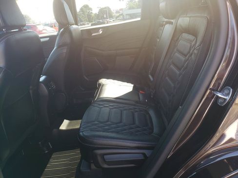 Used 2023 Ford Escape Platinum w/ Premium Technology Package AWD/4WD image 12