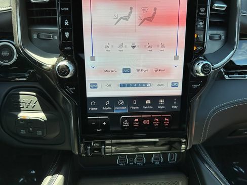 New 2026 RAM 2500 Limited AWD/4WD image 27