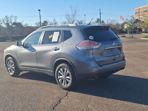 Used 2015 Nissan Rogue SV image 16
