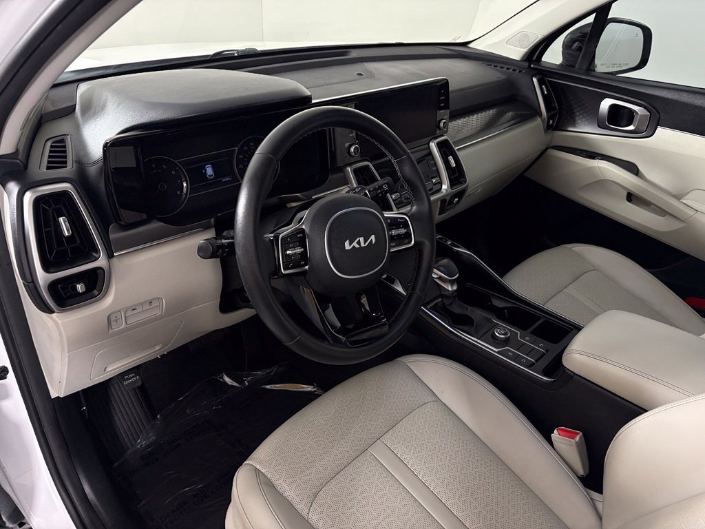 Used 2022 Kia Sorento S w/ Panoramic Sunroof Package FWD image 17