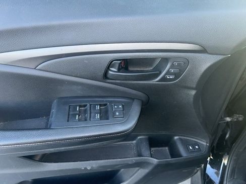 Used 2022 Honda Pilot TrailSport image 14