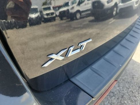 Used 2022 Ford Explorer XLT w/ Class IV Trailer Tow Package RWD image 8