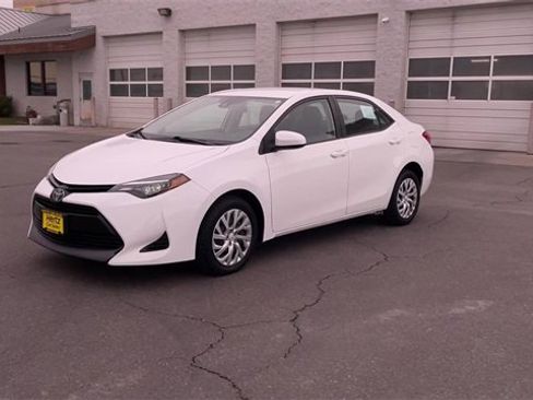 Used 2019 Toyota Corolla L image 5